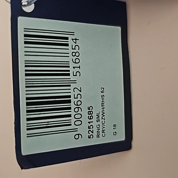 SWAROVSKI WOMENS RING - Picture 5 of 6